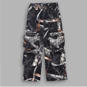 ISO: cherry blossom woodlands camo cargo, shorts, and leggings